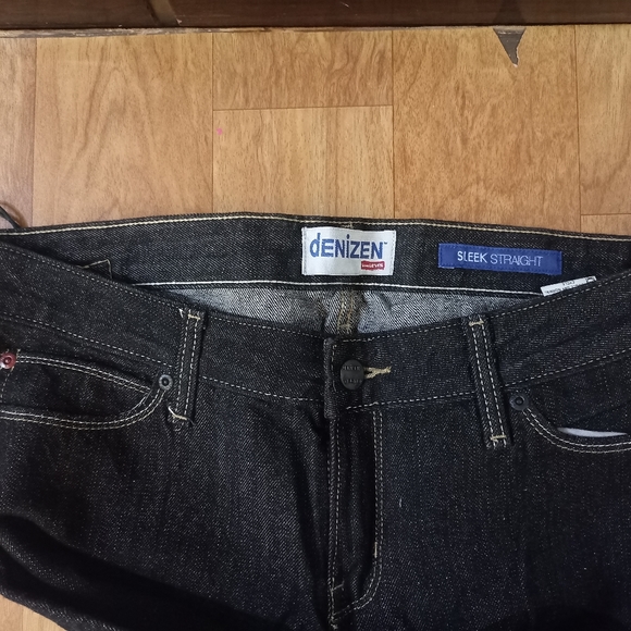 Branded denizen from levi's black color jeans( size 32) - Picture 4 of 7